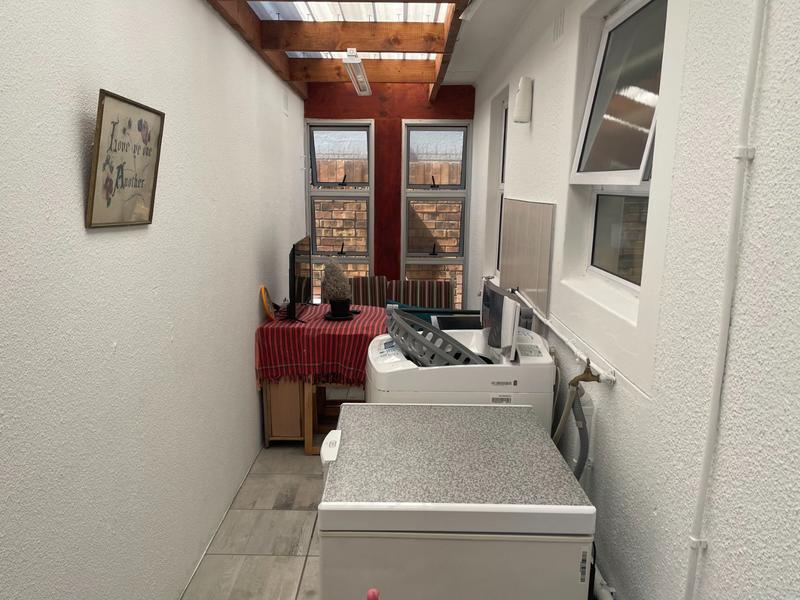 To Let 2 Bedroom Property for Rent in Costa Da Gama Western Cape